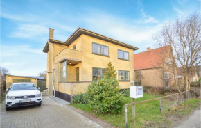 4 Bedroom Lovely Home In Bandholm, Bandholm
